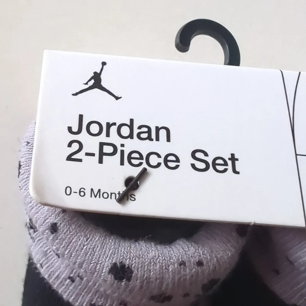 NIKE Baby Booties and Bandana Gift Set Newborn 0-6 months Air Jordan BLACK